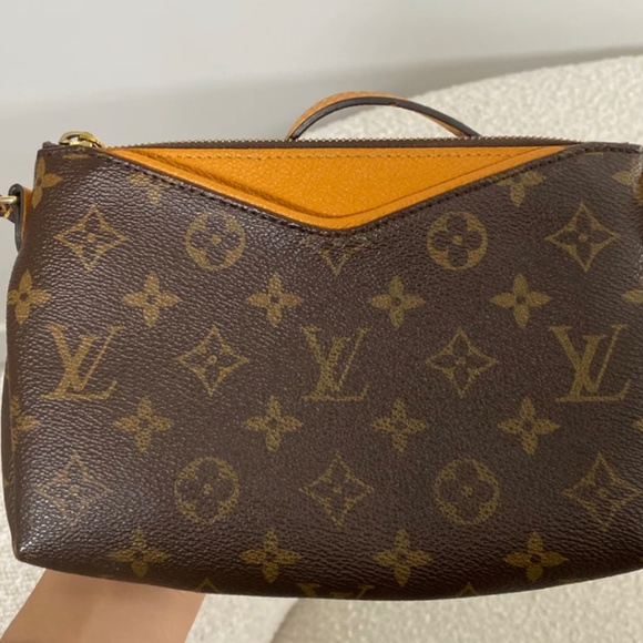 Authentic Pre-Owned Louis Vuitton Pochette Pallas BB Marrone - Picture 16 of 16